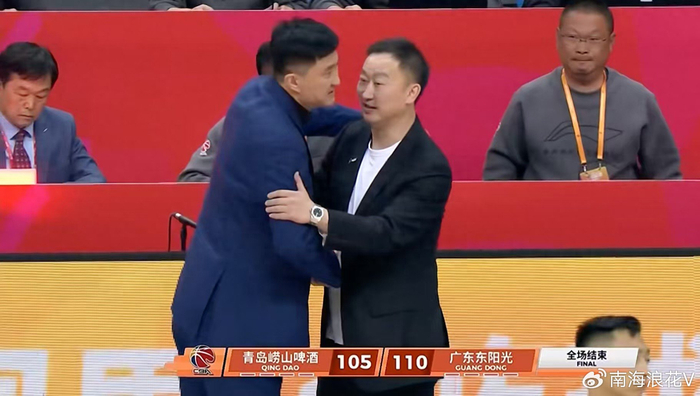 APP下载-逆转青岛！仅打两分钟得到媒体和球迷怒赞：最后时刻盖帽和篮板立功了|广东队|黄明依|杜锋|青岛队|青岛市_新浪新闻